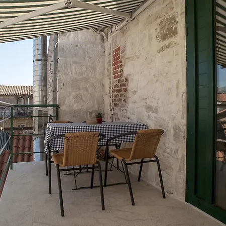 Mainz Apartment Split