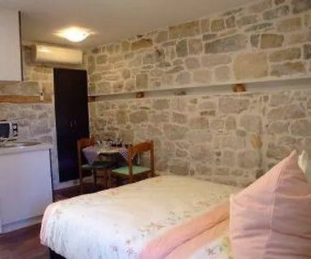 Mainz Apartment Split